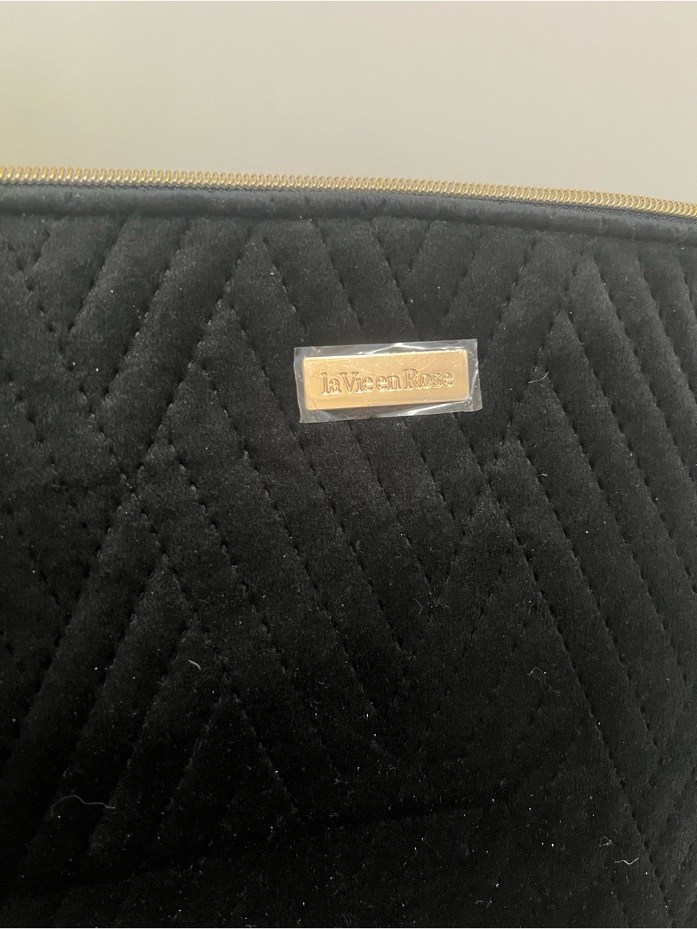 NWT La Vie En Rose Black Velvet Cosmetic Bags - Picture 4 of 15